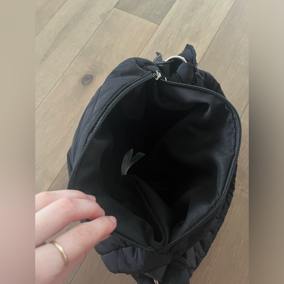 Black Puffer Bag - New condition - Picture 4 of 4